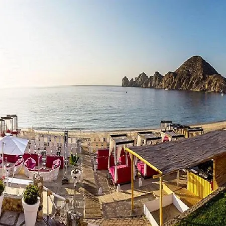 Stay In The Heart Of Cabo 1 Bedroom Suite